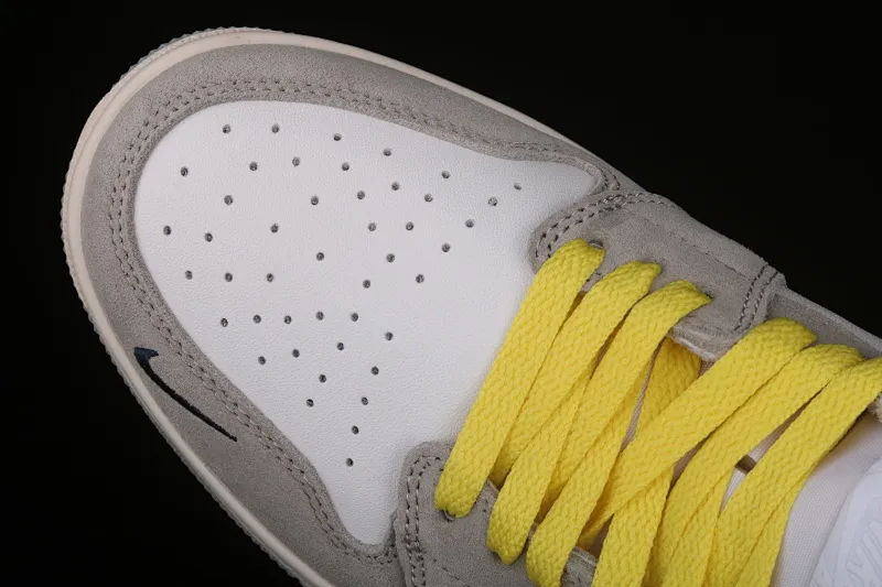 All categories Air Jordan Jordan series basketball shoes Air Jordan 1 High Z version Air Jordan 1 Switch "Light Smoke Grey" Smoke gray zipper J1 Joe 1 high-top cultural basketball shoes CW6576-100